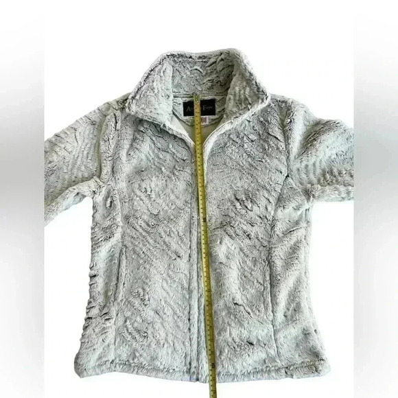 Andrea Faye Fleece  Full Zip Cream Jacket - Picture 7 of 9